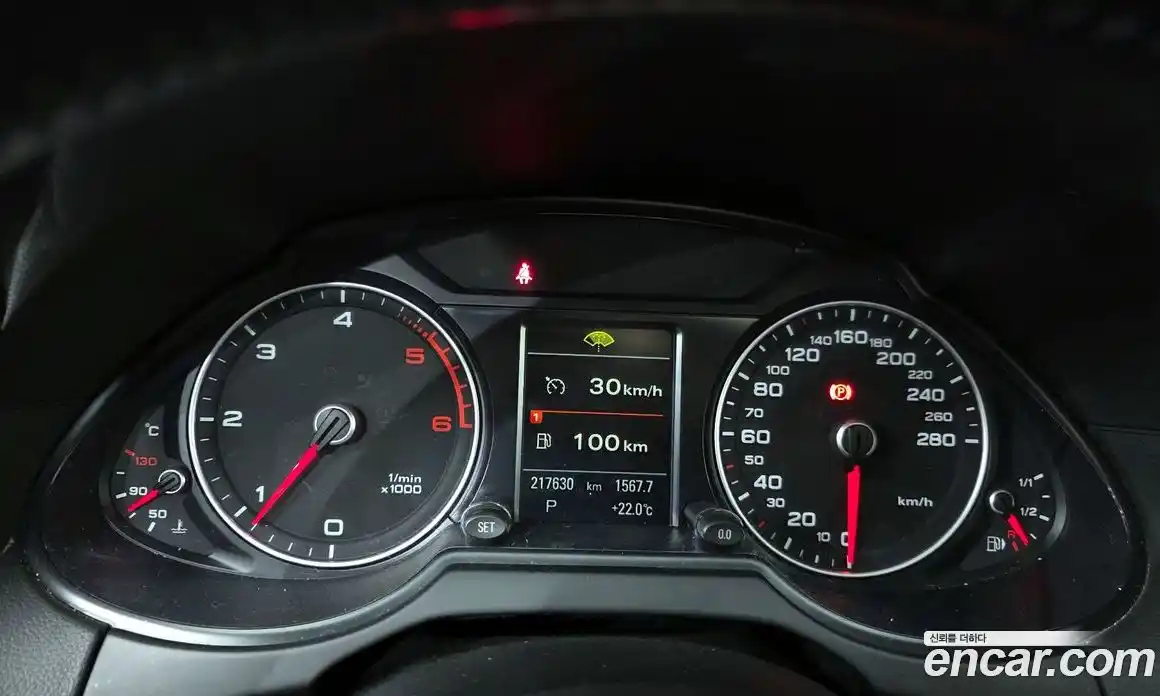 Audi Q5 2016 2.0 автомат (гидро), фото 8
