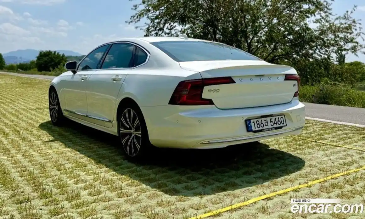Volvo S90 2024 2.0 автомат (гидро), фото 4