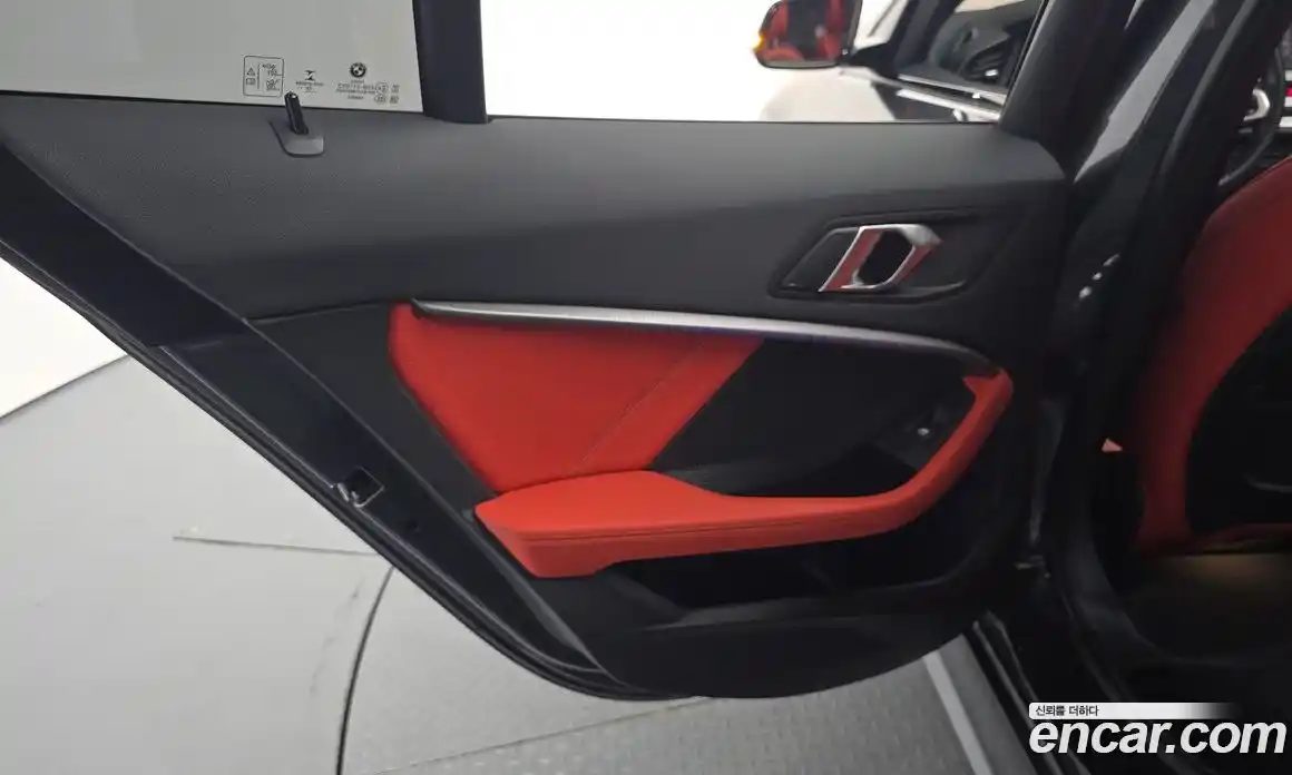 BMW 1 серия 2021 2.0 автомат (гидро), фото 15