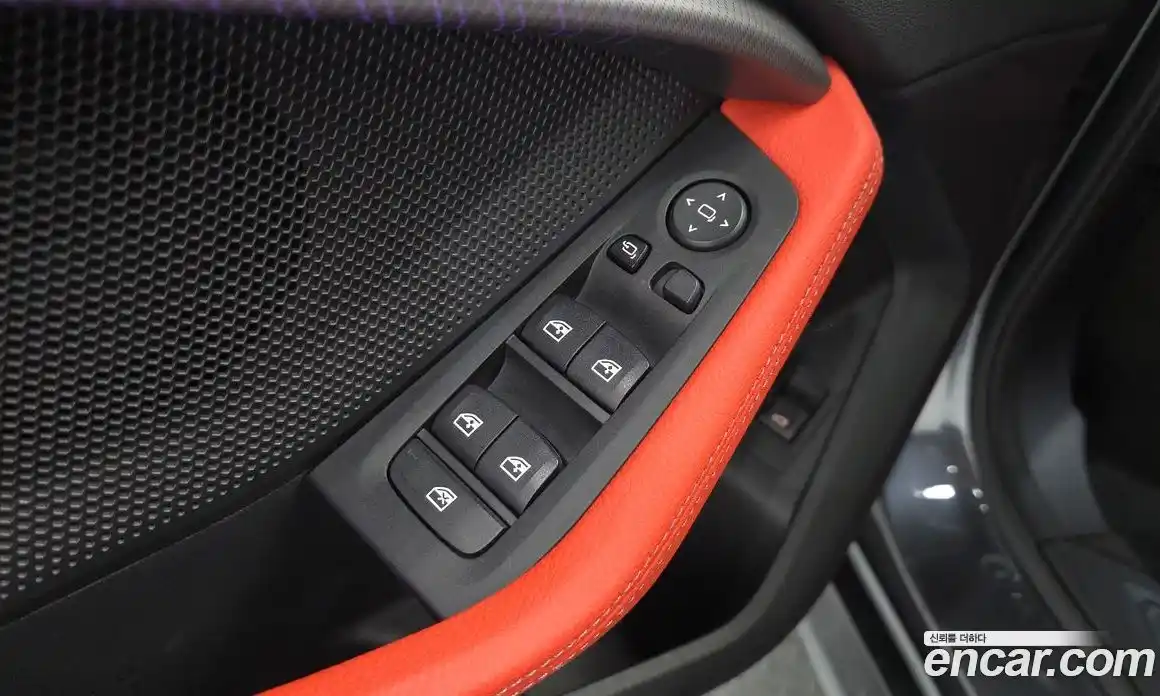 BMW 1 серия 2021 2.0 автомат (гидро), фото 27