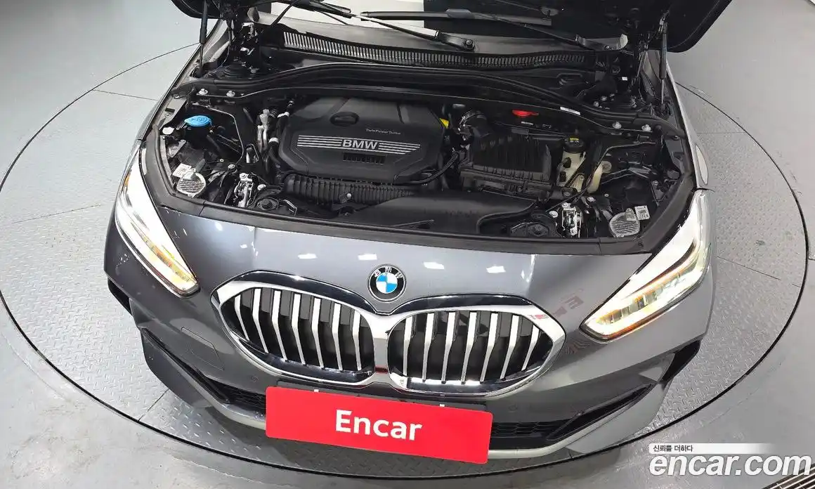 BMW 1 серия 2021 2.0 автомат (гидро), фото 6