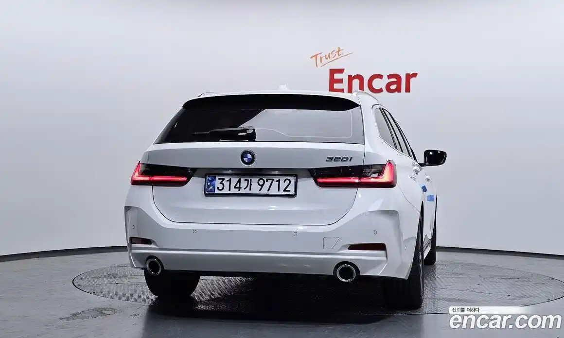 BMW 3 серия 2024 2.0 автомат (гидро), фото 4