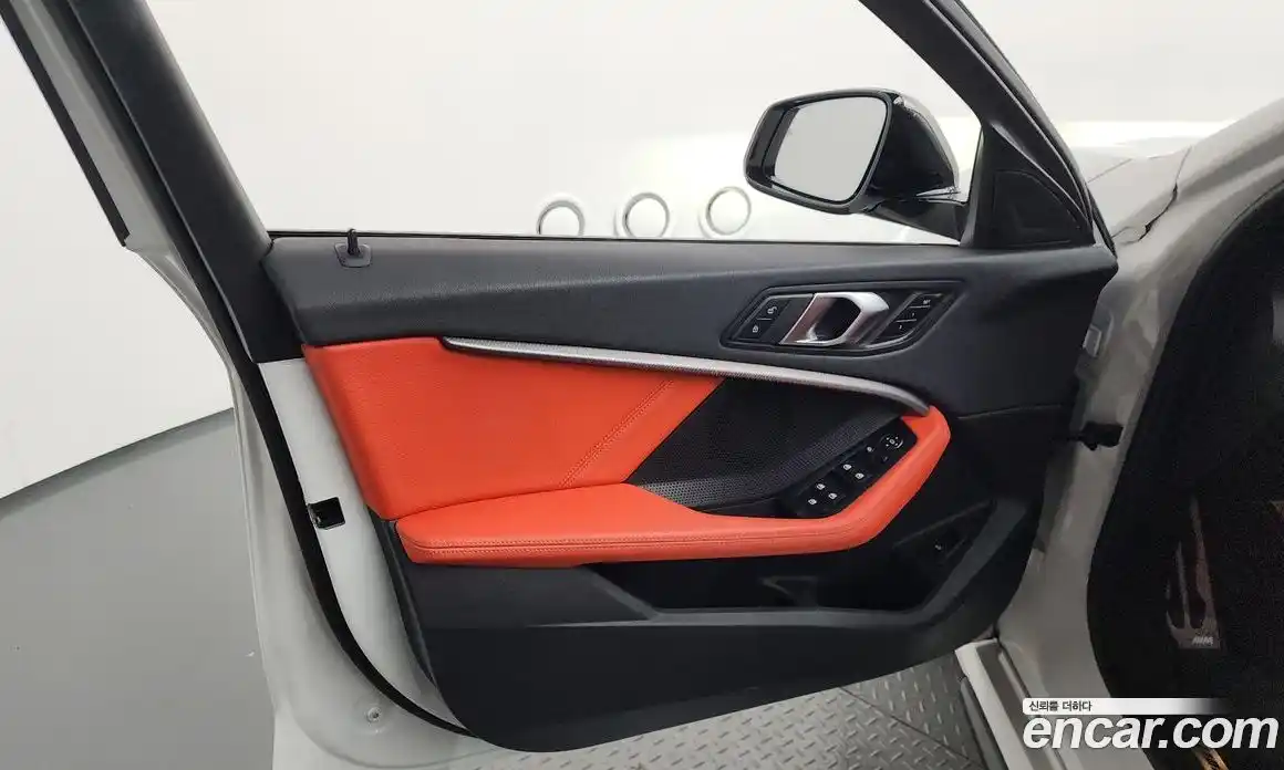BMW 1 серия 2024 2.0 автомат (гидро), фото 13