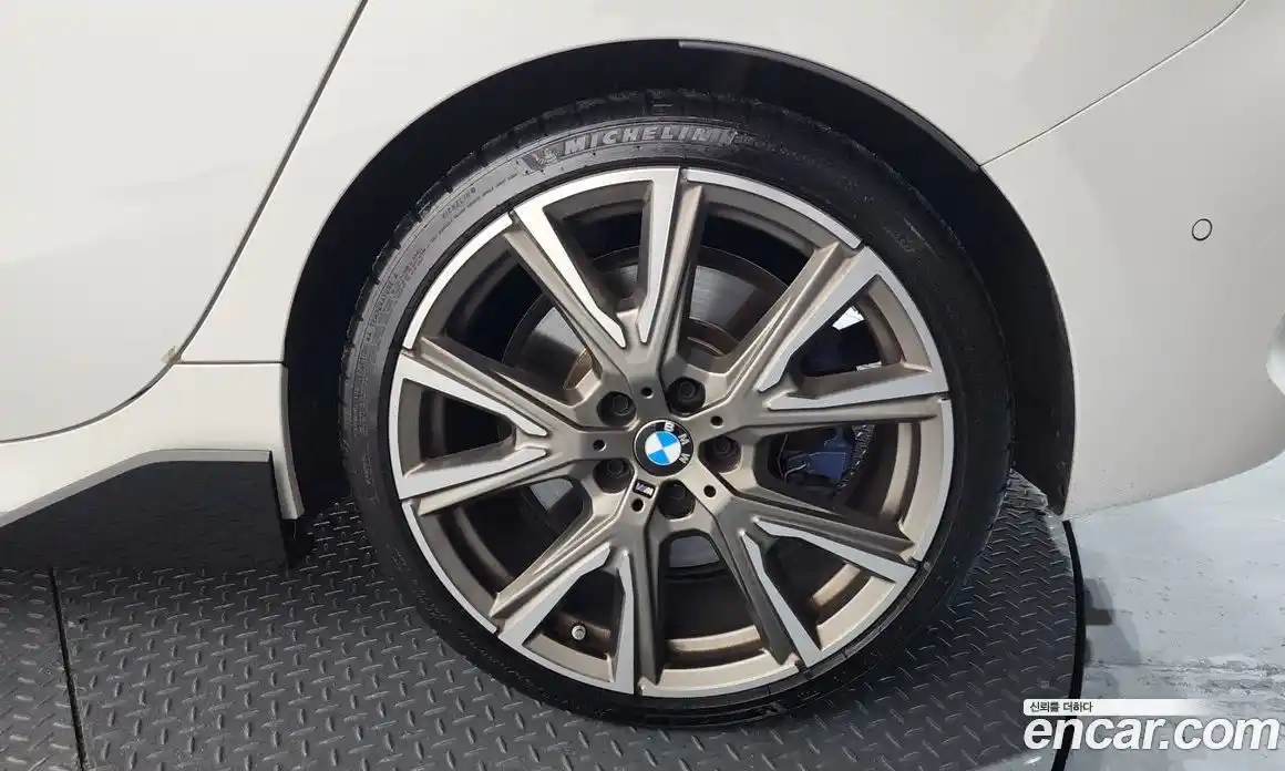 BMW 1 серия 2024 2.0 автомат (гидро), фото 6