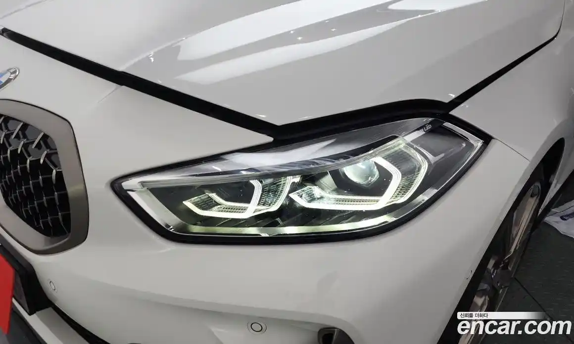 BMW 1 серия 2024 2.0 автомат (гидро), фото 7