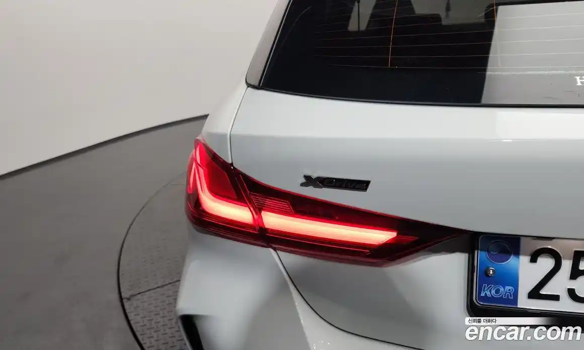 BMW 1 серия 2024 2.0 автомат (гидро), фото 8