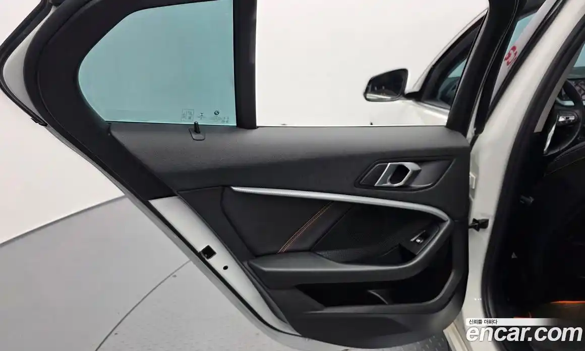 BMW 1 серия 2021 2.0 автомат (гидро), фото 14