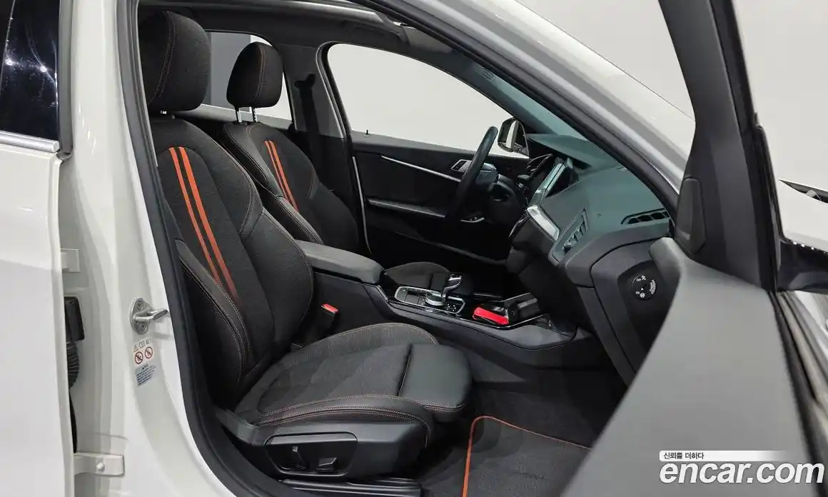 BMW 1 серия 2021 2.0 автомат (гидро), фото 17