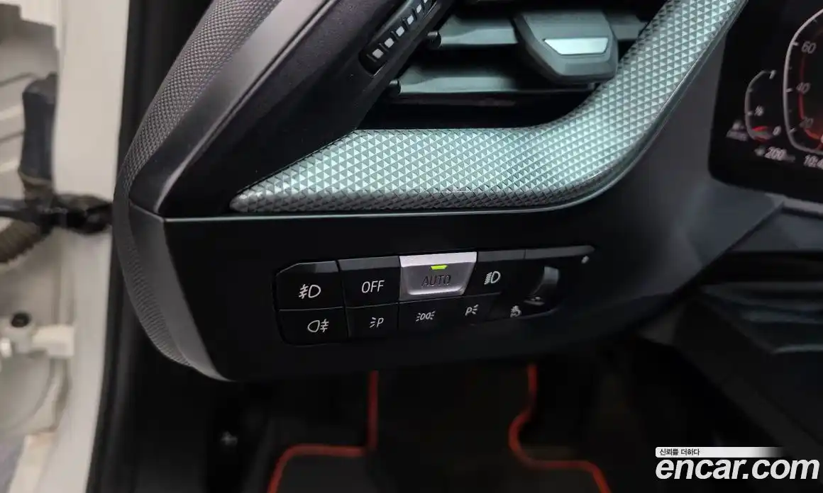 BMW 1 серия 2021 2.0 автомат (гидро), фото 29
