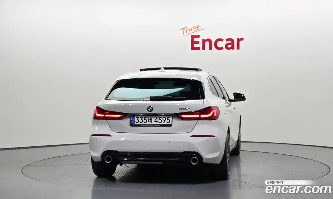 BMW 1 серия 2021 2.0 автомат (гидро), фото 4