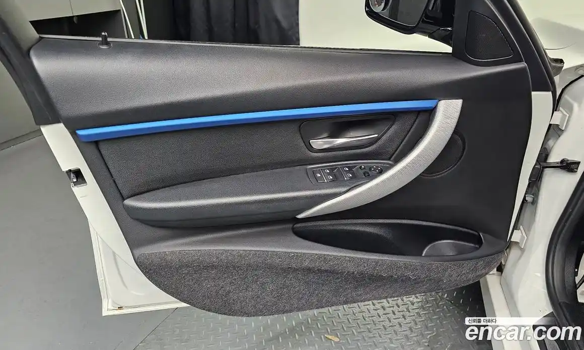 BMW 3-Series 2017 2.0 гидро, фото 14