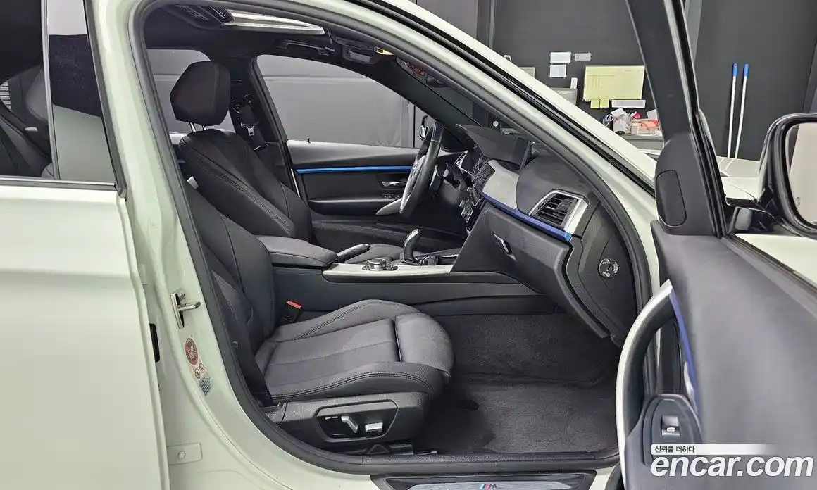 BMW 3-Series 2017 2.0 гидро, фото 18