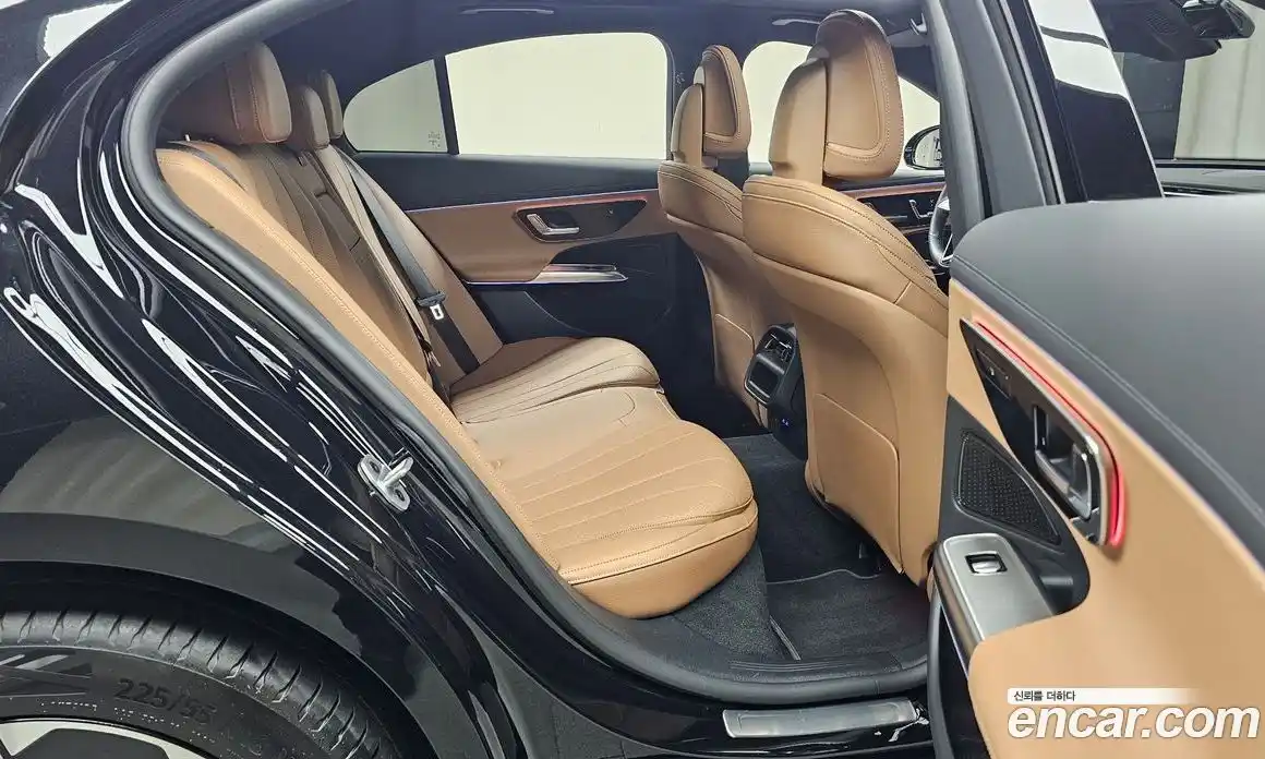 Mercedes-Benz E-Class 2025 2.0 гидро, фото 17