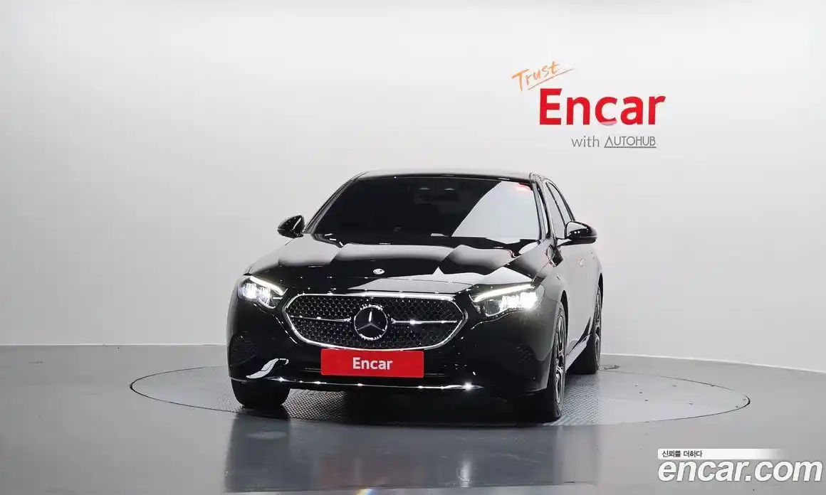 Mercedes-Benz E-Class 2025 2.0 гидро, фото 3