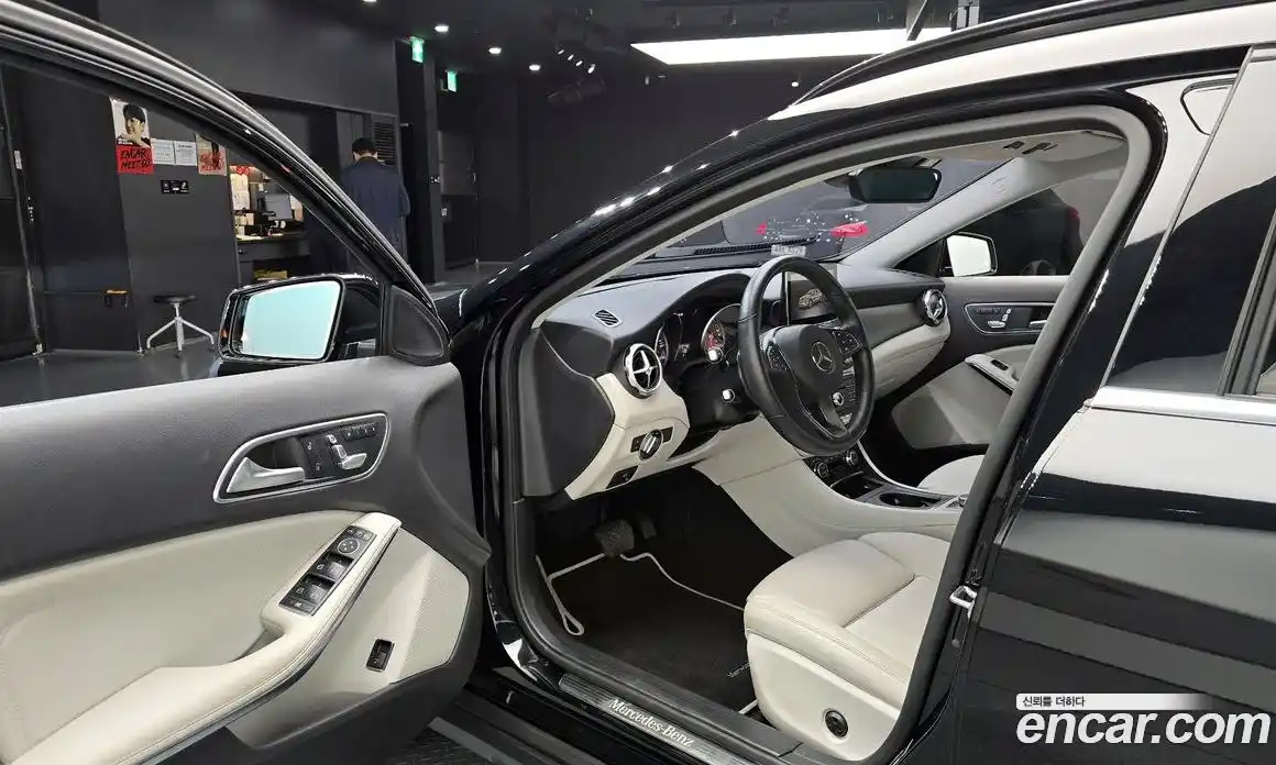 Mercedes-Benz GLA-Class 2018 2.0 гидро, фото 13 Mercedes-Benz GLA-Class 2018 2.0 гидро, фото 13