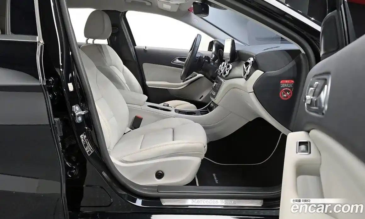 Mercedes-Benz GLA-Class 2018 2.0 гидро, фото 16 Mercedes-Benz GLA-Class 2018 2.0 гидро, фото 16