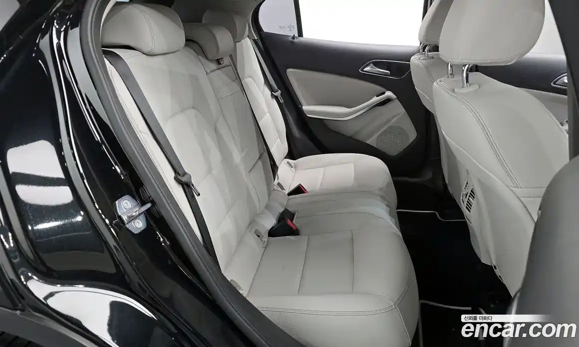 Mercedes-Benz GLA-Class 2018 2.0 гидро, фото 17 Mercedes-Benz GLA-Class 2018 2.0 гидро, фото 17