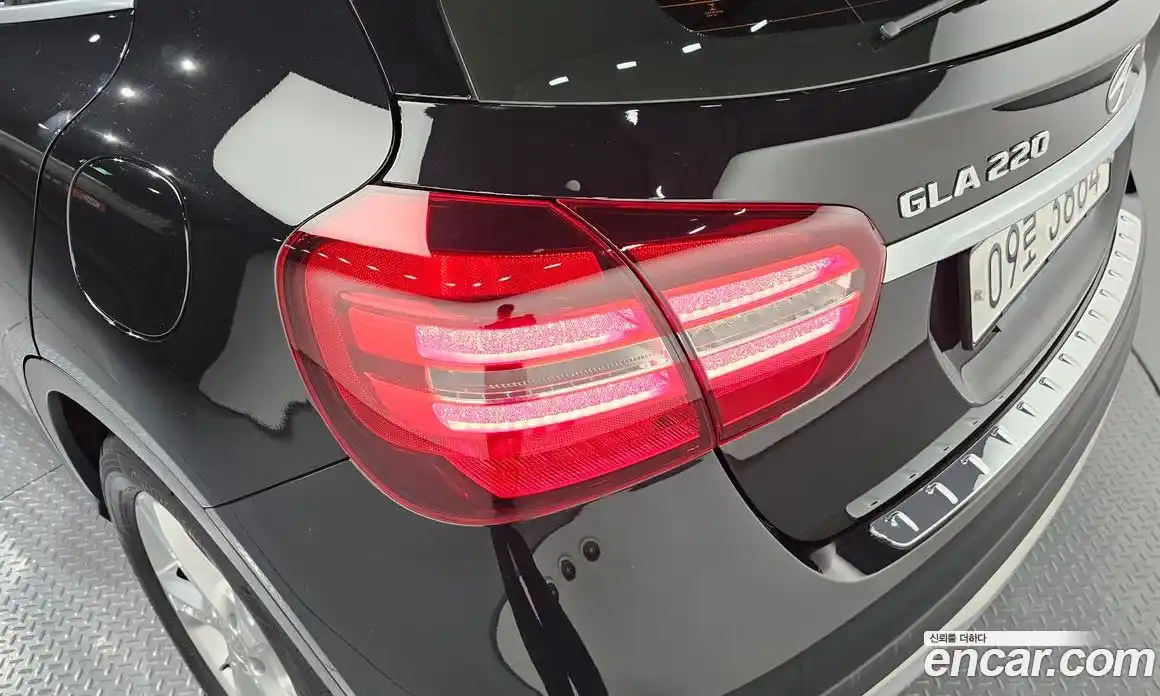 Mercedes-Benz GLA-Class 2018 2.0 гидро, фото 9 Mercedes-Benz GLA-Class 2018 2.0 гидро, фото 9