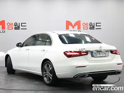 Mercedes-Benz E-Class 2023 2.0 гидро, миниатюра 4
