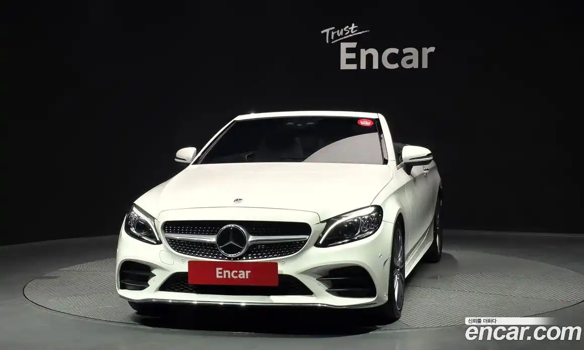 Mercedes-Benz C-Class 2023 2.0 гидро, фото 3