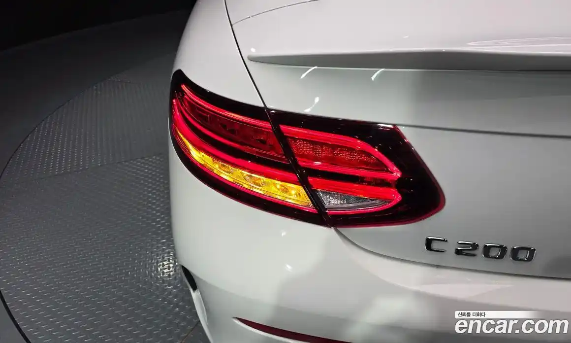 Mercedes-Benz C-Class 2023 2.0 гидро, фото 9
