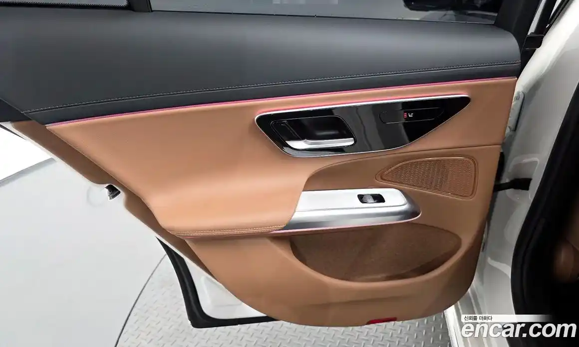 Mercedes-Benz E-Class 2024 2.0 гидро, фото 15