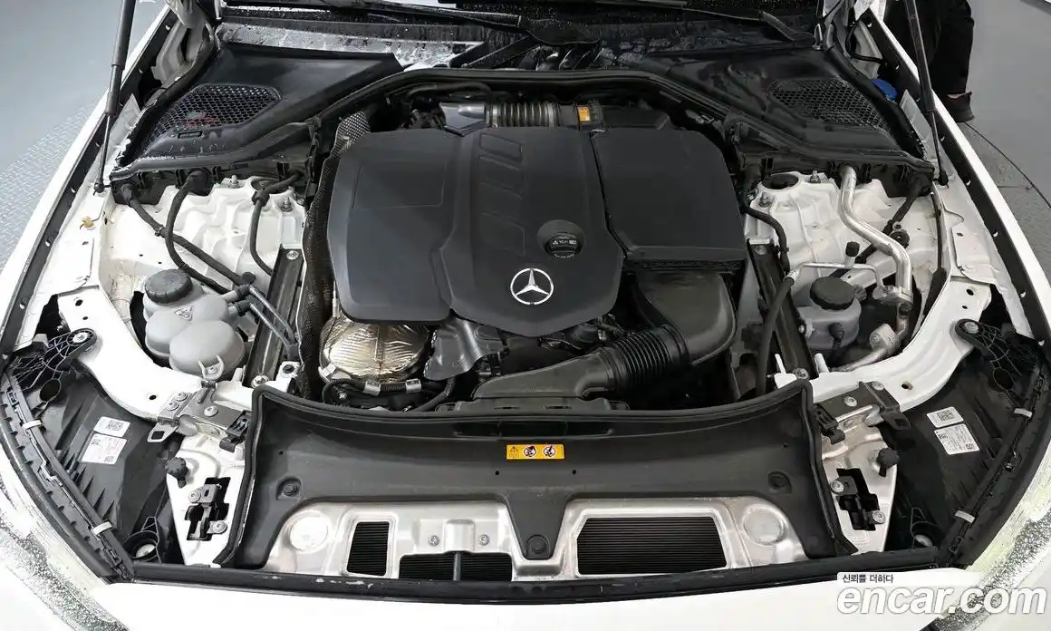 Mercedes-Benz E-Class 2024 2.0 гидро, фото 6