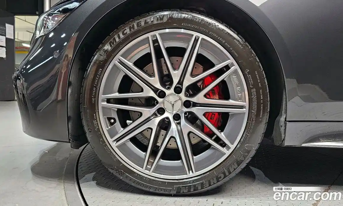 Mercedes-Benz AMG GT 2024 3.0 гидро, фото 5