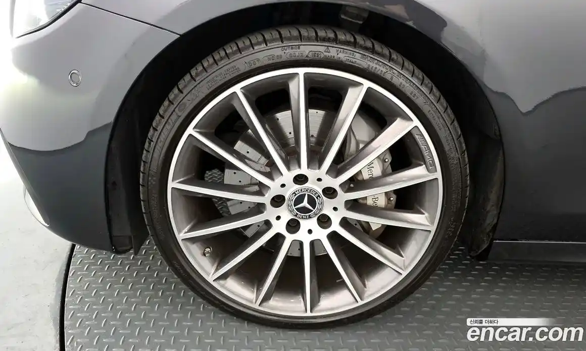 Mercedes-Benz E-Class 2021 2.0 гидро, фото 5