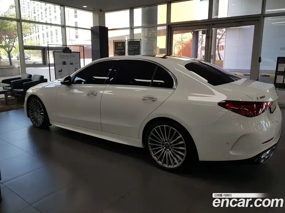Mercedes-Benz C-Class 2023 2.0 гидро, фото 8