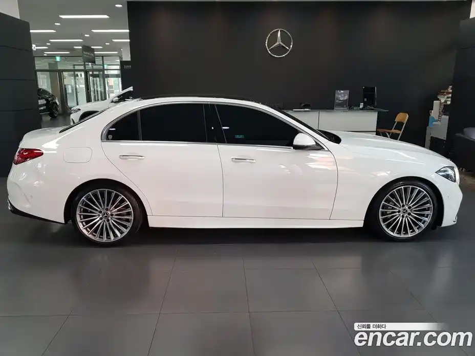 Mercedes-Benz C-Class 2023 2.0 гидро, фото 9