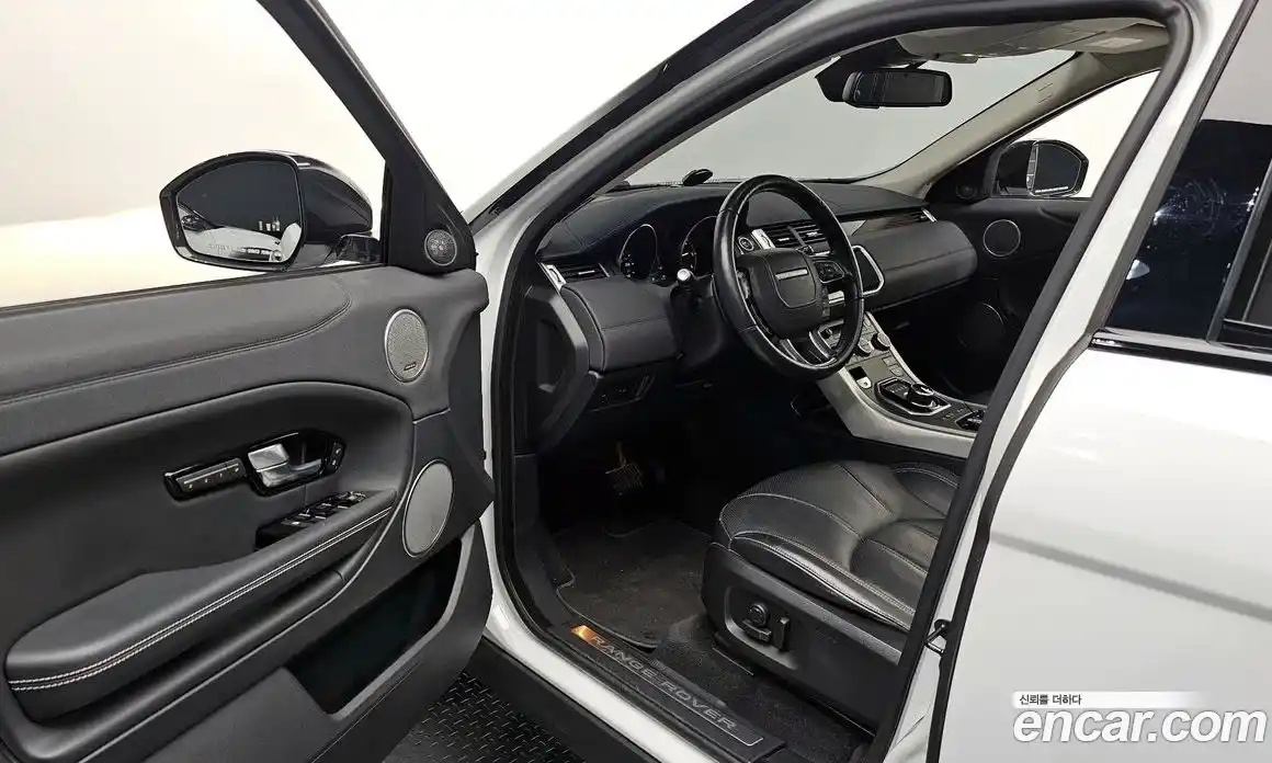 Land Rover Range Rover Evoque 2018 2.0 автомат (гидро), фото 12