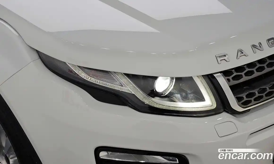Land Rover Range Rover Evoque 2018 2.0 автомат (гидро), фото 7