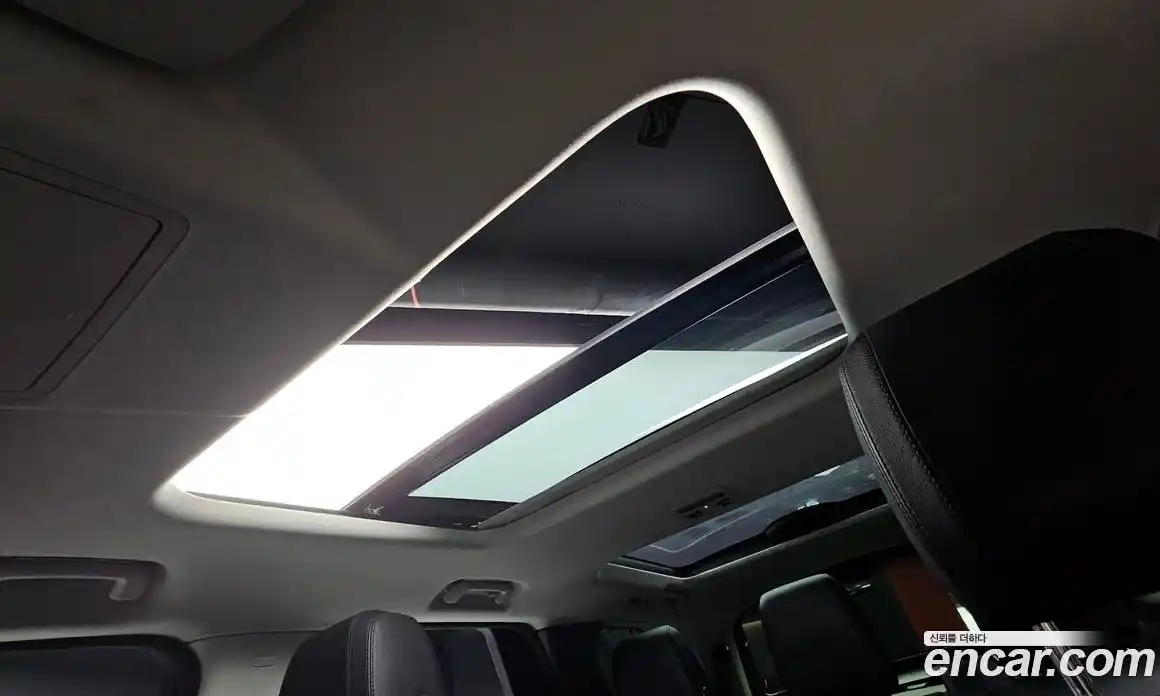 Land Rover Discovery 2018 2.0 автомат (гидро), фото 19