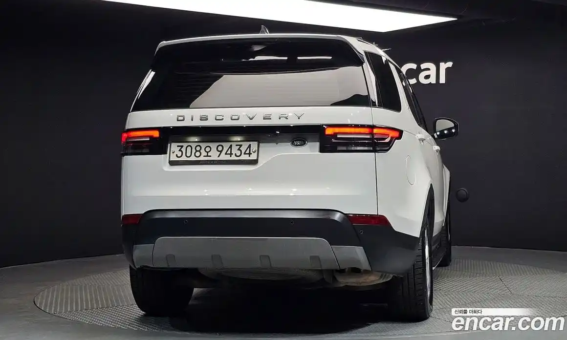 Land Rover Discovery 2018 2.0 автомат (гидро), фото 4