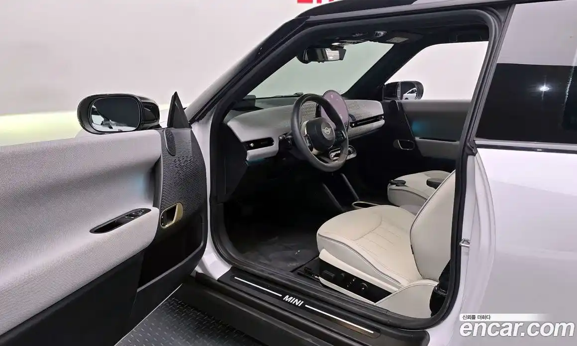 Mini Cooper 2024 0.1 автомат (гидро), фото 10