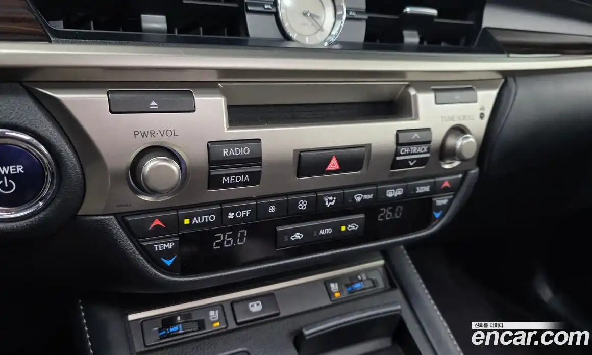 Lexus ES 2018 2.5 гидро, фото 29