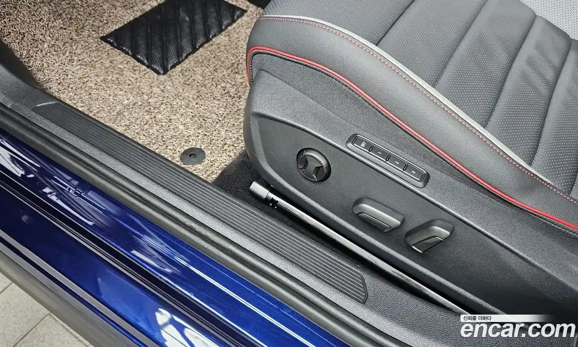 Volkswagen Golf 2024 2.0 автомат (гидро), фото 23