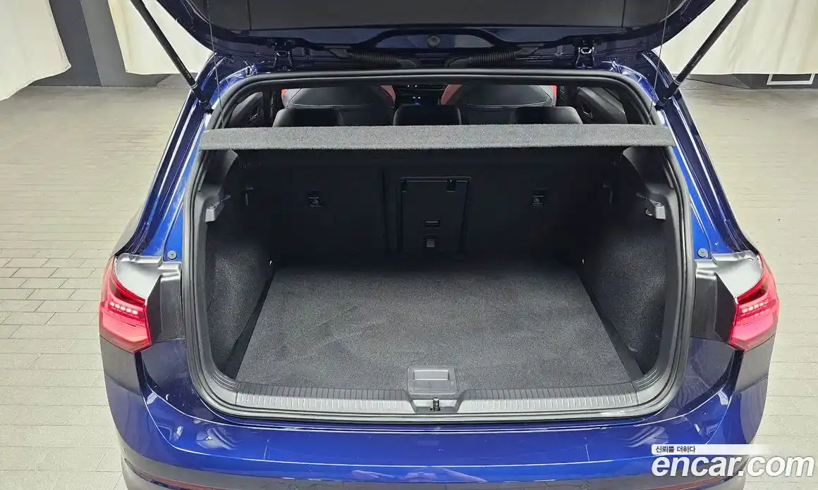 Volkswagen Golf 2024 2.0 автомат (гидро), фото 25