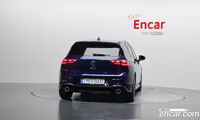 Volkswagen Golf 2024 2.0 автомат (гидро), миниатюра 4