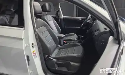 Volkswagen Tiguan 2023 2.0 автомат (гидро), миниатюра 12