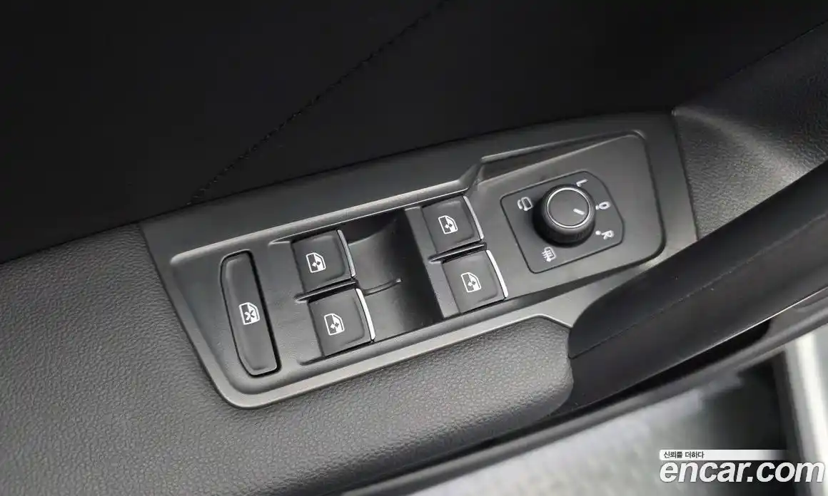 Volkswagen Tiguan 2023 2.0 автомат (гидро), фото 14