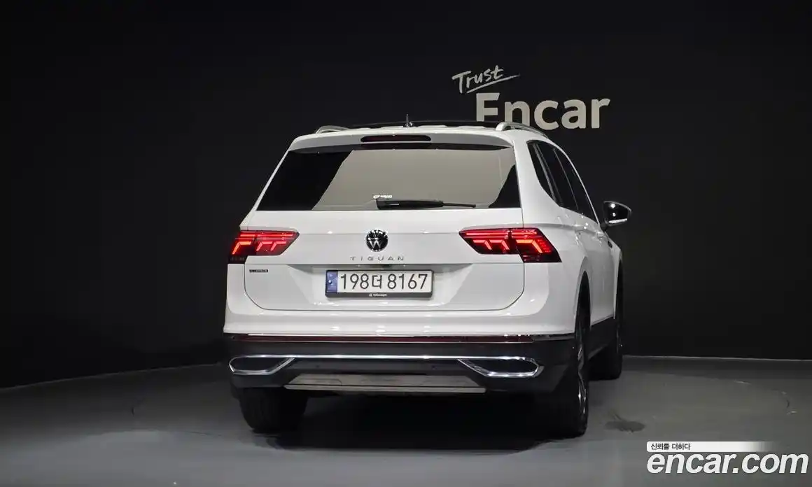 Volkswagen Tiguan 2023 2.0 автомат (гидро), фото 4