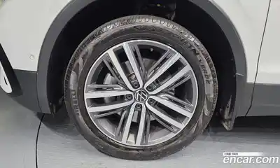Volkswagen Tiguan 2023 2.0 автомат (гидро), миниатюра 5