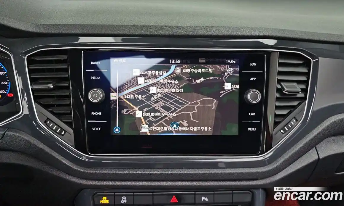 Volkswagen T-Roc 2021 2.0 автомат (гидро), фото 14