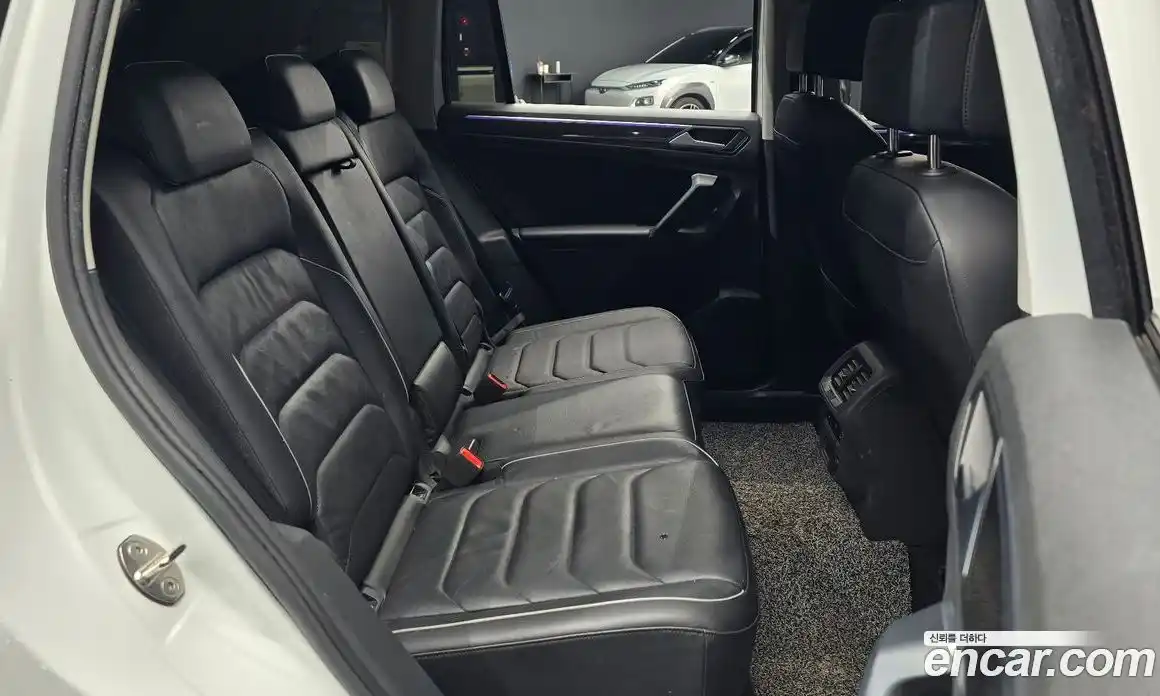 Volkswagen Tiguan 2022 2.0 автомат (гидро), фото 15