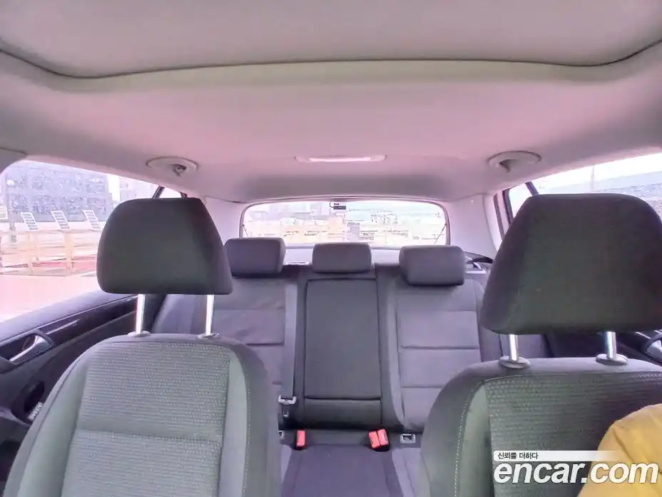 Volkswagen Golf 2011 2.0 автомат (гидро), фото 13