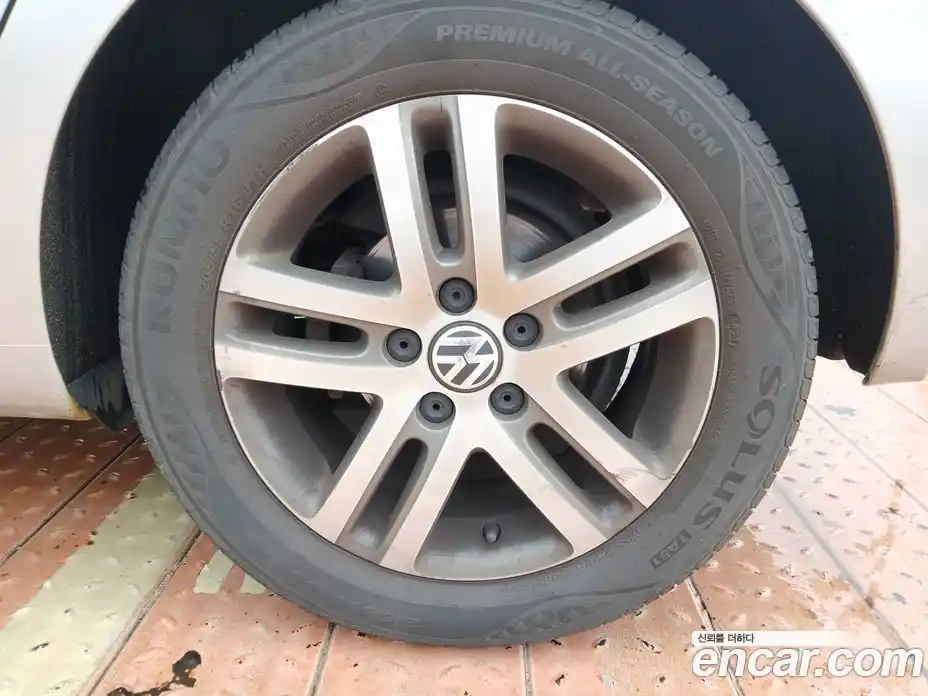 Volkswagen Golf 2011 2.0 автомат (гидро), фото 19