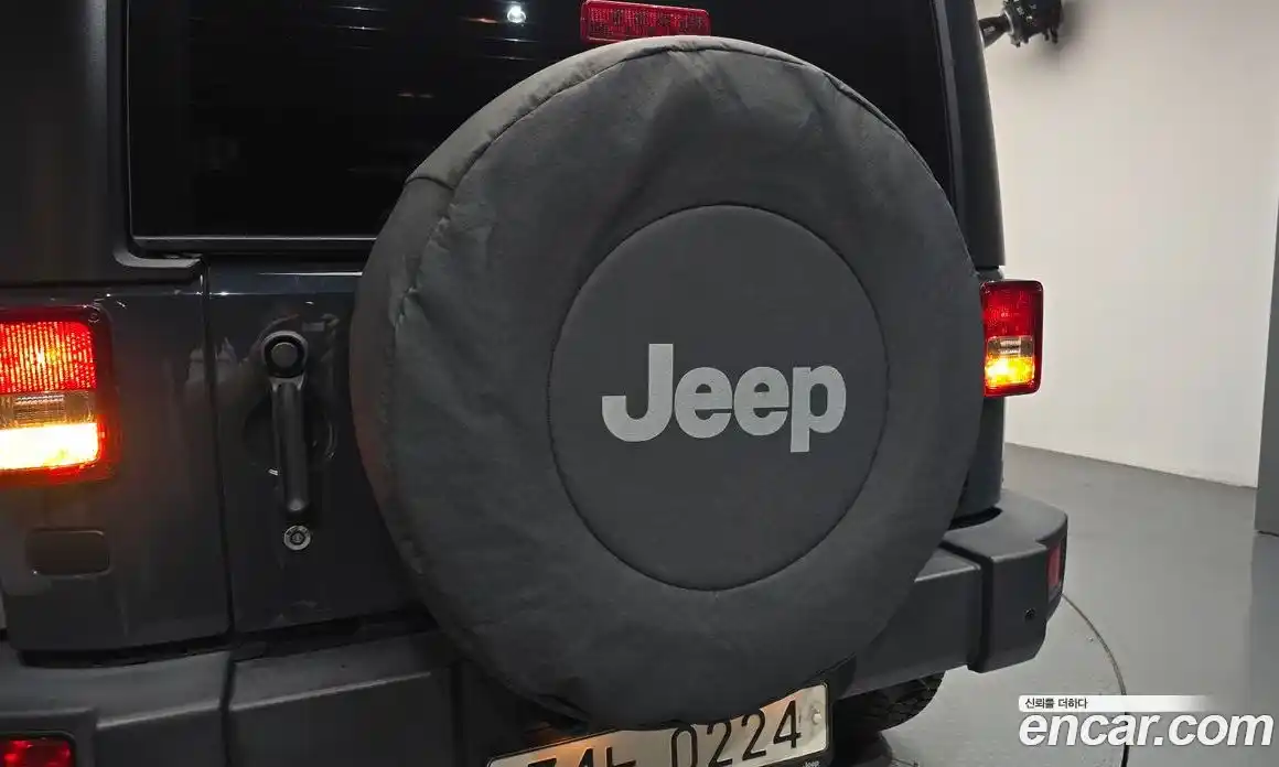 Jeep Wrangler 2016 3.6 автомат (гидро), фото 29