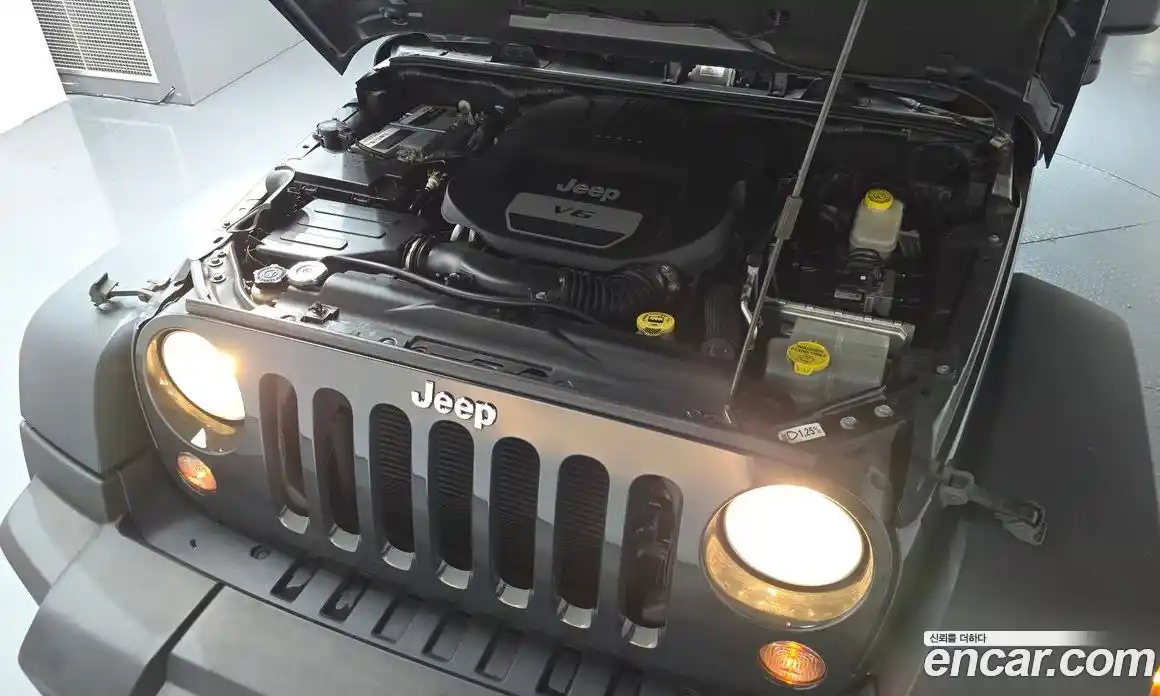 Jeep Wrangler 2016 3.6 автомат (гидро), фото 6